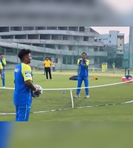 Watch: MS Dhonis Priceless Reaction As Sarfaraz Khan Makes Error During CSKs Practice Session