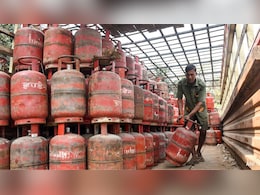 LPG बुकिंग में आ रही है दिक्कत? इन Helpline Number से तुरंत कर सकते हैं गैस सिलेंडर बुक