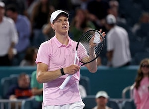 Jannik Sinner Powers Past Michelsen To Reach Miami Quarter-Finals