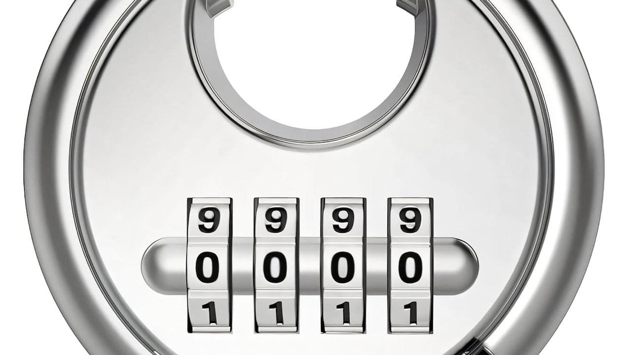 Digital Vs Traditional Locks: Pros And Cons For Secure Single Occupancy Flats Digital Vs Traditional Locks: Pros And Cons For Secure Single Occupancy Flats