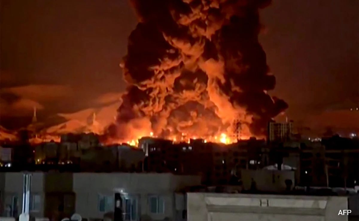 "Acid Rain" Fears In Tehran As Israeli Strikes On Oil Depots Send Toxic Smoke Over City