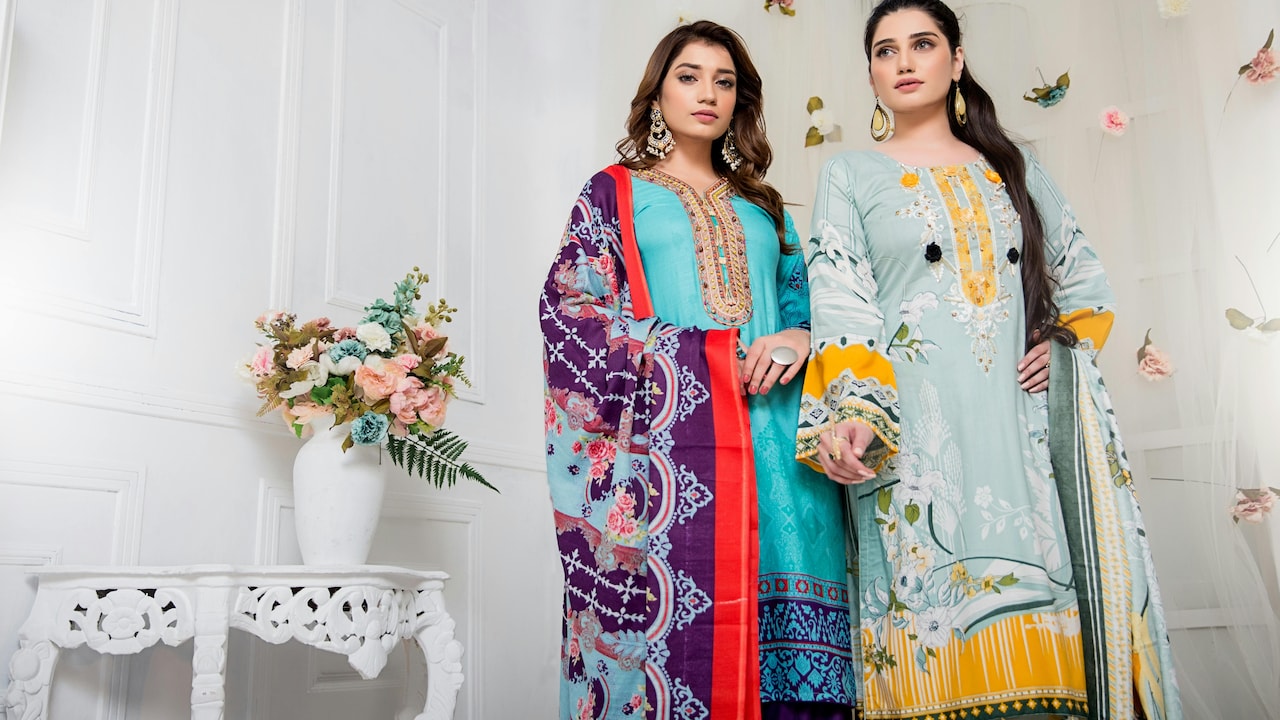 Elegant Navratri Kurti Sets to celebrate tradition with vibrant ethnic wear