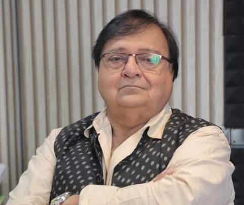 Rakesh Bedi's Real-Life <i>Dhurandhar</i> Move: Left IIT Entrance Midway For Theatre Rehearsal