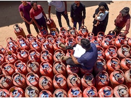 LPG Gas Cylinder Shortage: राजस्थान में अगले महीने 30000 शादियां, एलपीजी गैस सिलेंडर की कमी के कारण 25000 रुपये तक बढ़ सकता है खर्च