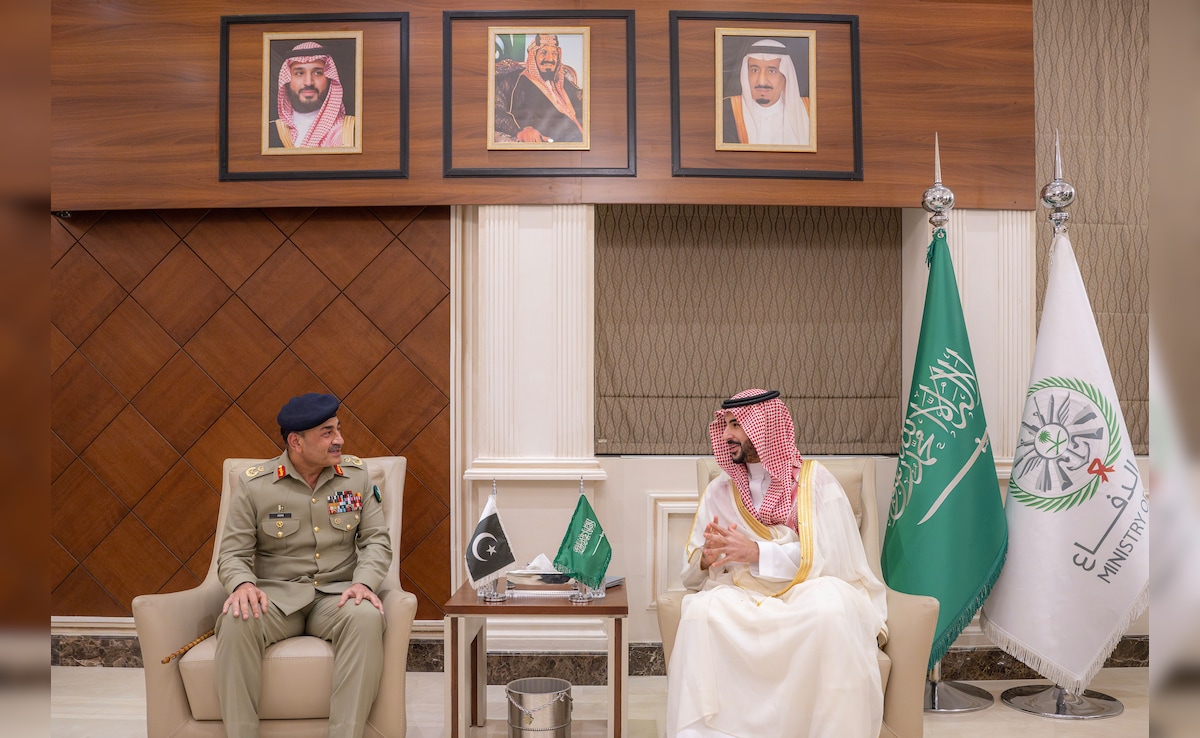 इधर कुआं उधर खाई, मिडिल ईस्ट के संकट में कैसे फंसी पाकिस्तान की गर्दन