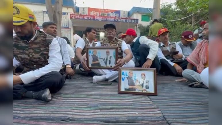 कारगिल योद्धा से थाने में मारपीट! डीआईजी ने टीआई को किया लाइन अटैच; 5 घंटे चला पूर्व सैनिकों का धरना