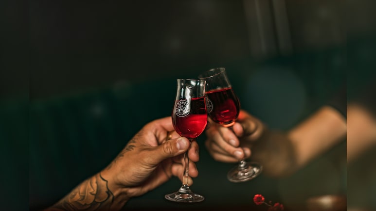 1-2 पेग भी पड़ सकते हैं भारी! शराब चुपचाप रोक सकती है इस जरूरी पोषक तत्व का असर, शरीर हो सकता है अंदर से कमजोर