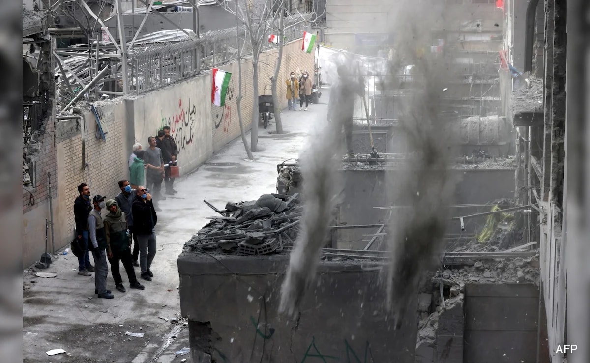 Toxic Airborne Pollutants From Bombing In Iran Pose Serious Health Risks