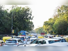 दिल्ली की भीड़-भाड़ वाली मेन जगहों पर लगे खास ट्रैफिक कैमरे, रेड लाइट पार करते ही कटेगा चालान