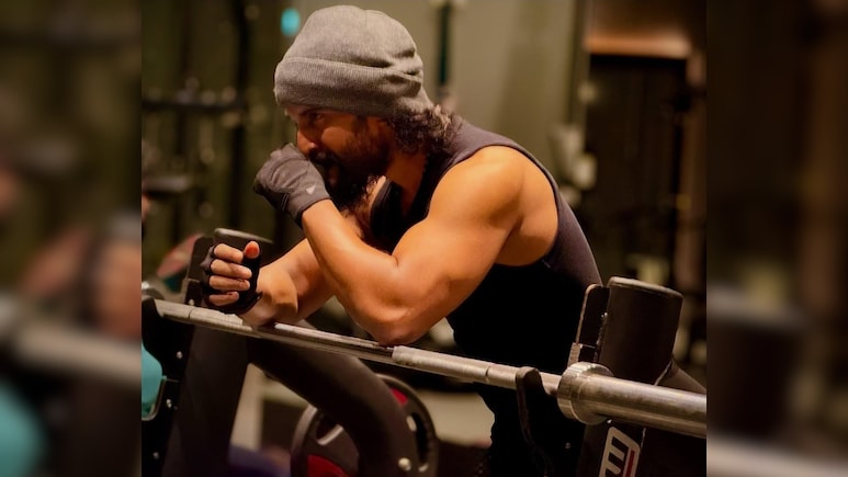 &lsquo;द पैराडाइज&rsquo; स्टार नानी ने मार्च की शुरुआत की जबरदस्त फिटनेस के साथ, फोटोज ने बढ़ाया तापमान