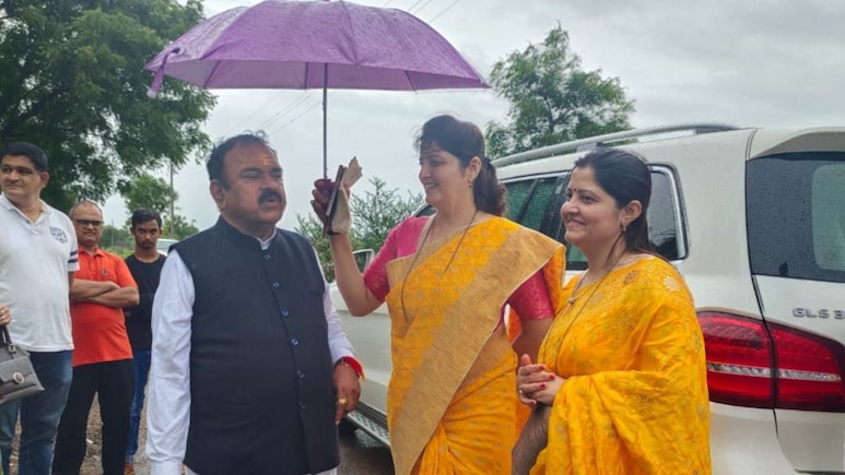 Ashok Kharat : 'महाराष्ट्राची एपस्टीन फाईल' उघडणार! खरातच्या अटकेनंतर चाकणकर संशयाच्या भोवऱ्यात; काय आहे पत्र?