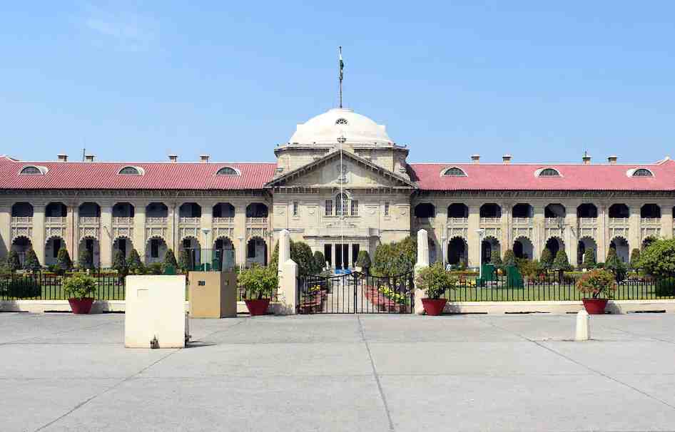 प्रयागराज के पुलिस थाने में ही लगा दी अदालत... नाराज हाईकोर्ट ने दो इंस्पेक्टरों को हाजिर होने का दिया हुक्म