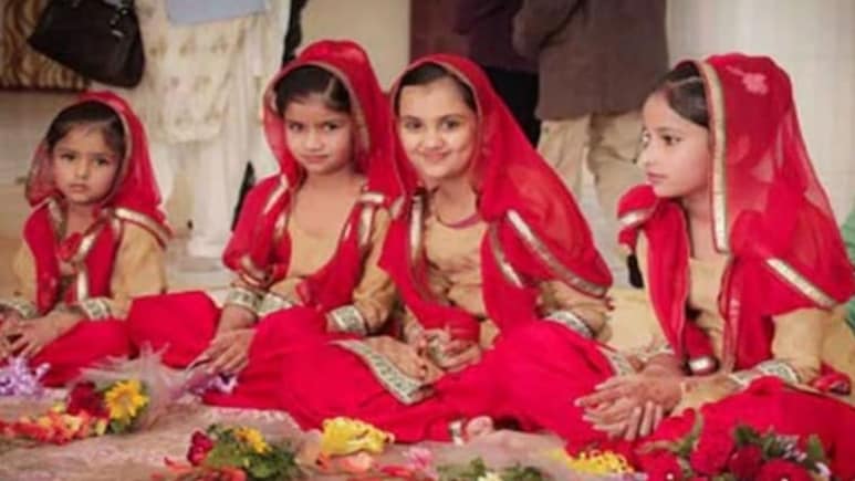 Chaitra Navratri 2026 Kanya Pujan: कन्या पूजन में कितनी कन्याएं होनी चाहिए, 5, 7 या 9... जानिए सही संख्या और तरीका