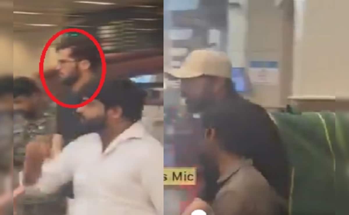 Video: T-20 वर्ल्ड कप से बाहर होने के बाद पाकिस्तान टीम का एयरपोर्ट पर ऐसे हुआ स्वागत, PAK खिलाड़ियों का हुआ ऐसा हाल