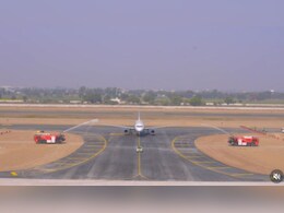 Noida Airport:  3900 मीटर लंबा रनवे, हर साल 12 मिलियन यात्री, जानिए कैसा बना है देश का सबसे बड़ा हवाई अड्डा, नोएडा इंटरनेशनल एयरपोर्ट की इनसाइड फोटोज