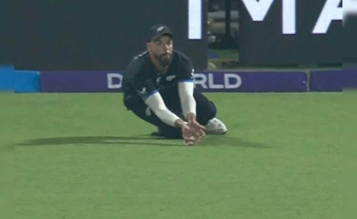 VIDEO: एडन मार्करम को दिया गया गलत आउट? डेरिल मिचेल के करिश्माई कैच पर मचा बवाल