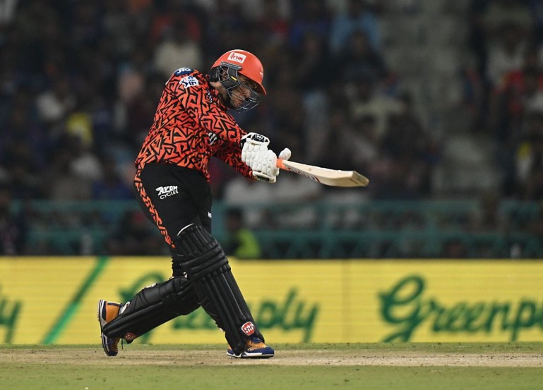 VIDEO:अभिषेक ने 42 गेंद में 94 तो किशन ने 25 गेंदों में ठोके 72 रन, IPL से पहले SRH के बल्लेबाजों का आया तूफान