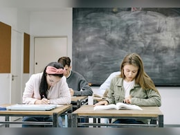 12वीं साइंस के बाद भूल जाओ पुरानी डिग्रियां! ये 5 शॉर्ट टर्म कोर्स कराएंगे सीधी 'पक्की नौकरी'