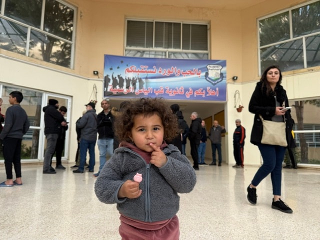 रिफ्यूजी कैंप में रह रहा लेबनानी बच्चा.