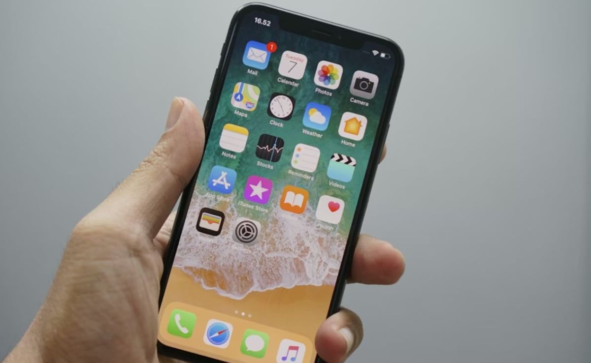 iPhone यूजर्स सावधान! न ऐप डाउनलोड, न लिंक पर क्लिक, फिर भी हैक हो रहे हैं आईफोन, जानिए कैसे बचें