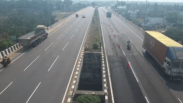 हाईवे पर रफ्तार का कहर! खड़े ट्रक से जा भिड़ी तेज रफ्तार बाइक, उछलकर गिरे मां-बेटे की दर्दनाक मौत