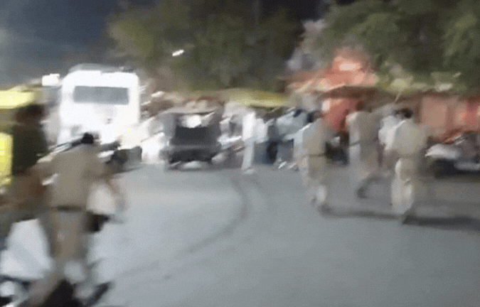 VIDEO: एमपी में रोजा इफ्तार के वक्त बवाल! 10 थानों के 200 पुलिसकर्मी तैनात, पार्षद के भाई समेत 3 पर FIR
