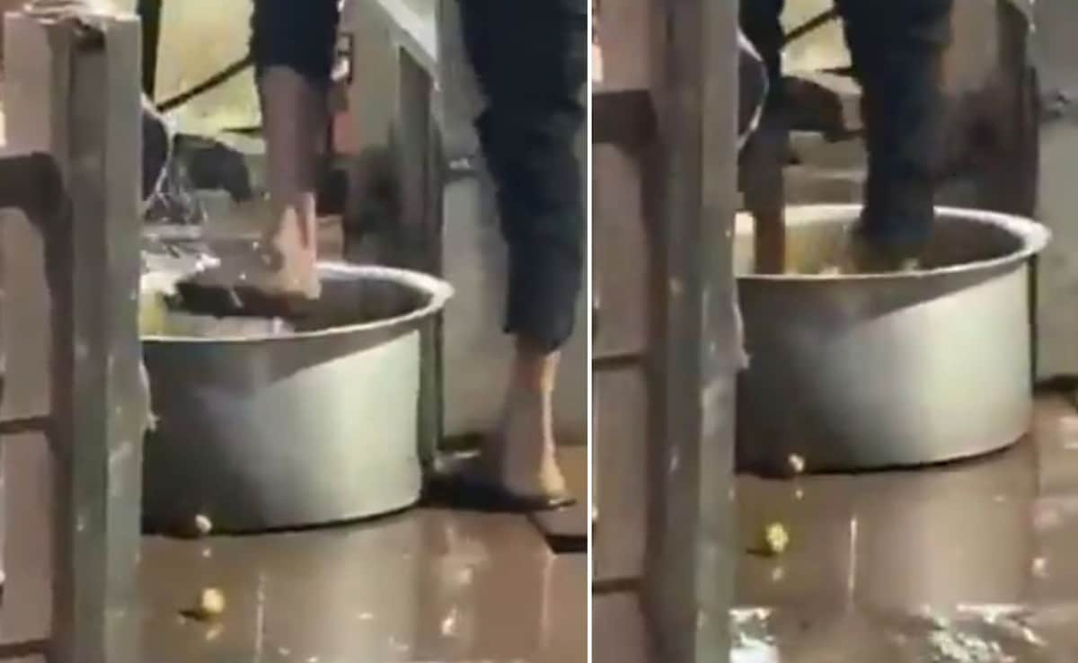 Viral Video Shows Aloo Tikki Seller In Ghaziabad Washing Potatoes With His Feet