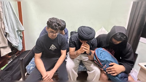 अबू धाबी में फंसे कोटा के 3 स्टूडेंट्स, बोले- चारों तरफ मिसाइल के धमाके हो रहे हैं