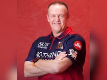 RCB Playing XI vs SRH, IPL 2026: Coach Andy Flower Confirms Star Australian Wont Play