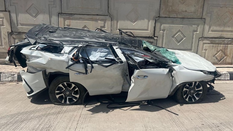 कोटा में दिल्ली-मुंबई एक्सप्रेस-वे पर बड़ा हादसा, फॉर्च्यूनर पलटने से 3 दोस्तों की मौत; पुणे जा रहे थे सभी