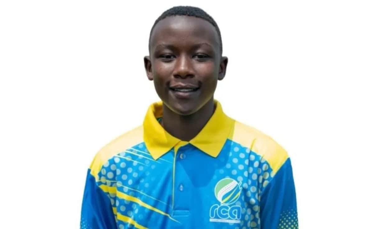 World Record: 65 गेंद, नाबाद 111 रन, डेब्यू मैच में शतक जड़ते ही क्रिकेट के इतिहास में अमर हो गईं फैनी