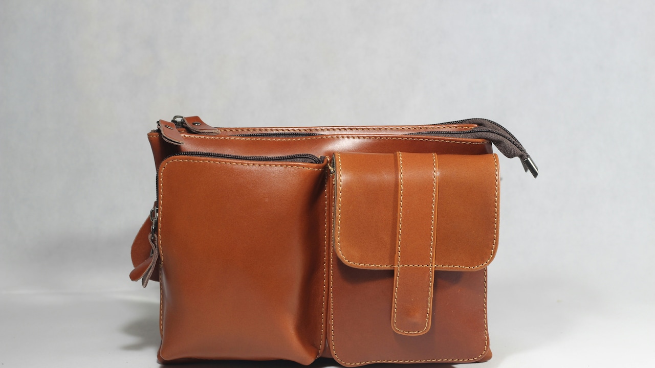 Small Sling Bags, Big Problem: Why Your Essentials Never Fit Right Small Sling Bags, Big Problem: Why Your Essentials Never Fit Right