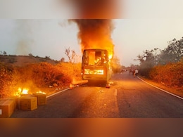 बांसवाड़ा-उदयपुर हाईवे पर स्&zwj;लीपर बस जलकर खाक, यात्रियों ने कूदकर बचाई जान&nbsp;