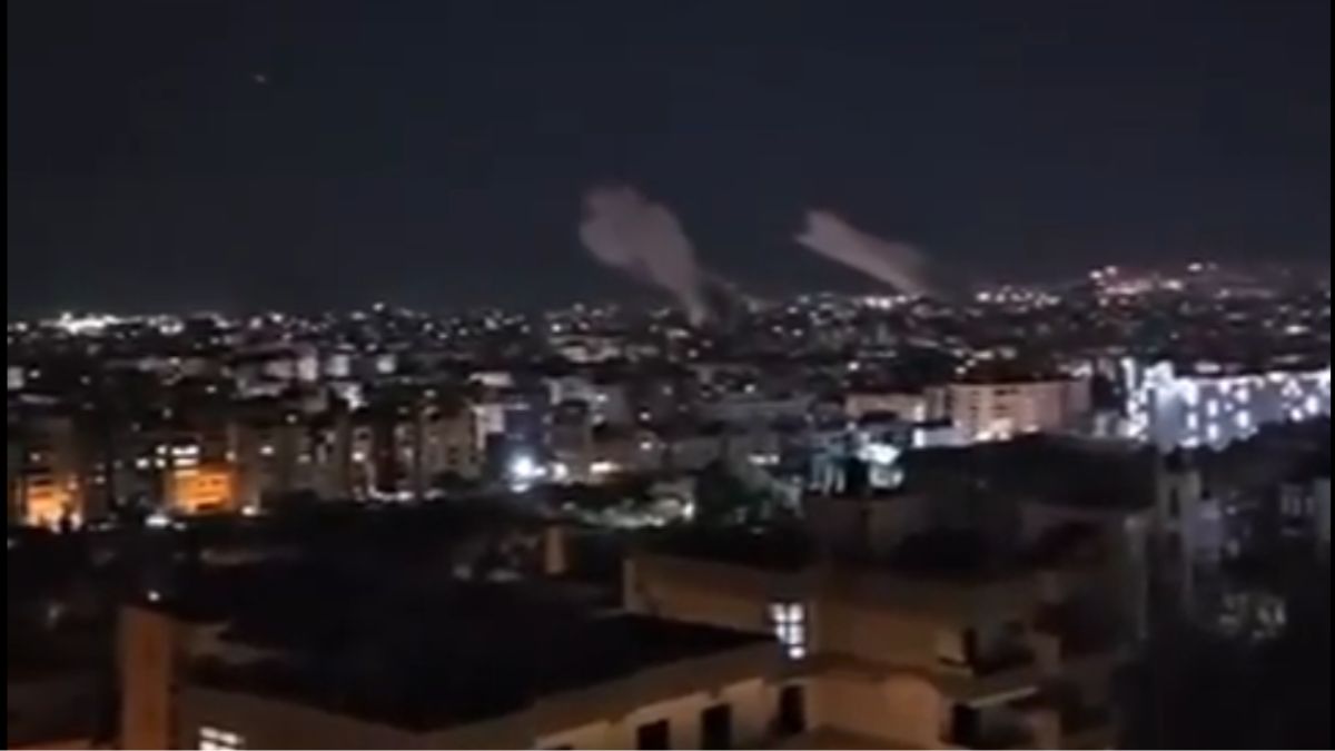 Israeli Strikes Target Beirut Suburbs: Report