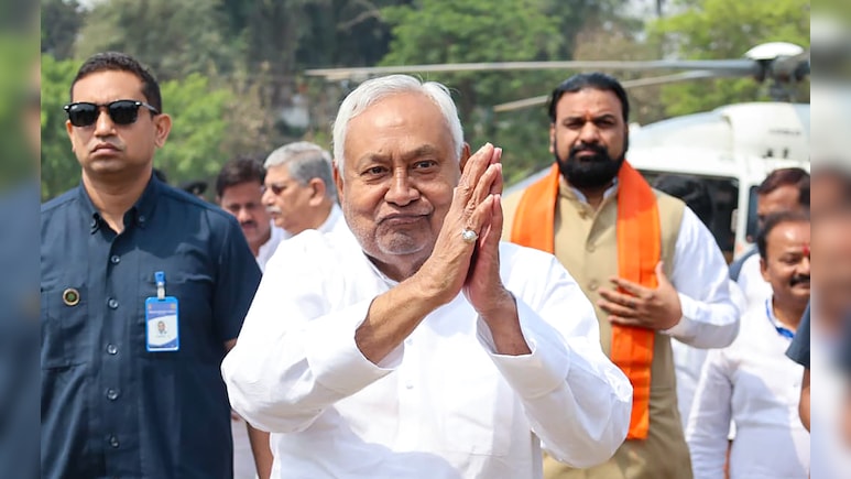 जेडीयू के अध्यक्ष बने रहेंगे नीतीश कुमार, एक तीर से निशाने चार