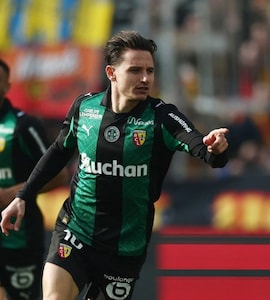 Lens Close In On PSG With Win Over Lowly Metz