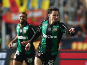 Lens Close In On PSG With Win Over Lowly Metz