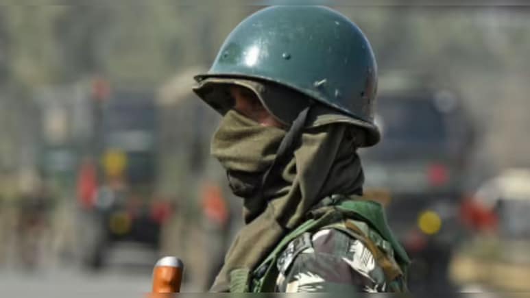 बंगाल चुनाव: टीएमसी दफ्तर में कैरम खेलना CRPF के 3 जवानों को पड़ा महंगा, चुनाव आयोग ने ल&zwj;िया एक्&zwj;शन&nbsp;