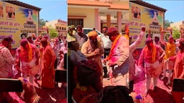 Holi Festival 2026: उज्जैन में साधु संतों ने जमकर खेली होली, सांसद ने भी लगाए ठुमके