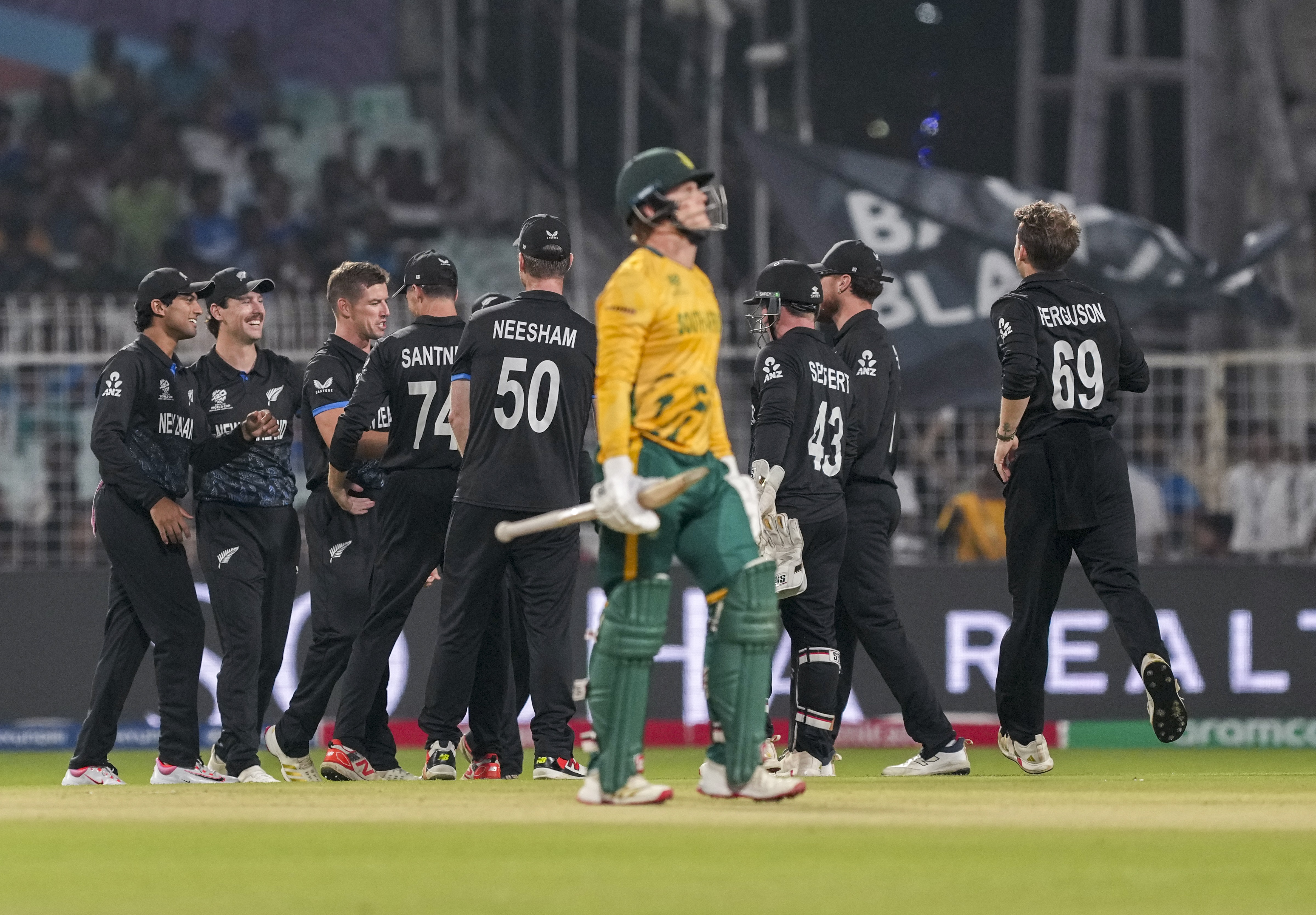 South Africa Vs New Zealand Semi-Final LIVE Score:  दक्षिण अफ्रीका का स्कोर 50 पार, न्यूजीलैंड को तीसरे विकेट की तलाश