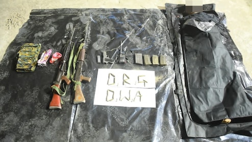 दंतेवाड़ा के जंगल में घात लगाकर बैठे नक्सलियों ने जवानों पर की फायरिंग, 5 लाख का इनामी ढेर, बाकी बचकर भागे&nbsp;