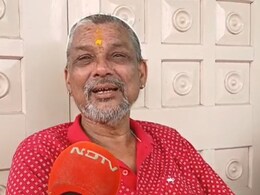 UPSC Result 2025 : पोराचा युपीएससीत देशात 10वा नंबर, अख्ख्या गावाने पेढे वाटले; पण बाबा भलतेच नाराज, कारण काय?