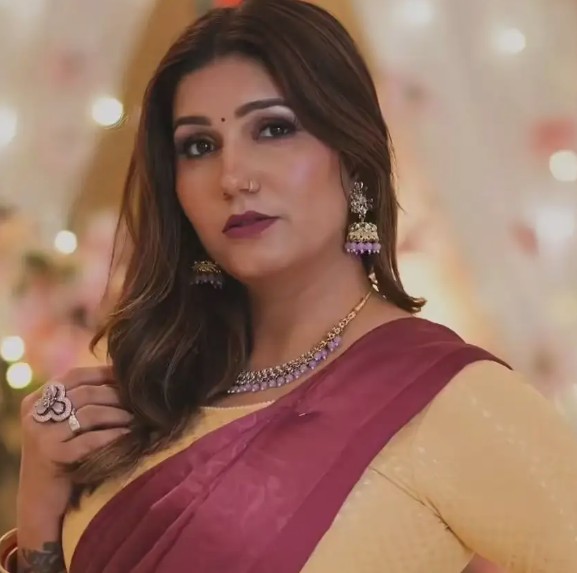 Sapna Choudhary: सपना चौधरी पर चल रहे 35 मुकदमे, हरियाणवी स्टार ने सुनाई आपबीती बोलीं- लोगों के हंगामे की वजह से मुझे बैन कर दिया गया