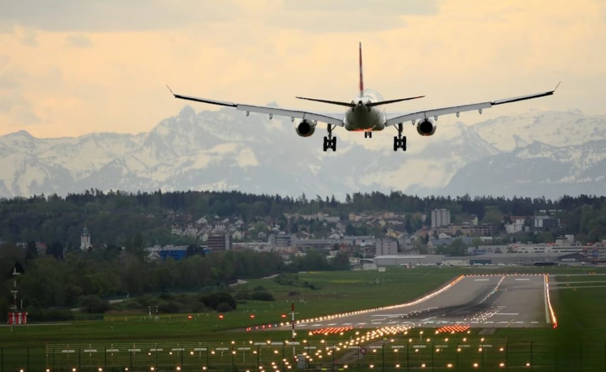 फ्लाइट को 'फ्री में ट्रैक/सर्च' करने वाले बेहतरीन 4 Apps, एक क्लिक पर जान पाएंगे लाइव लोकेशन