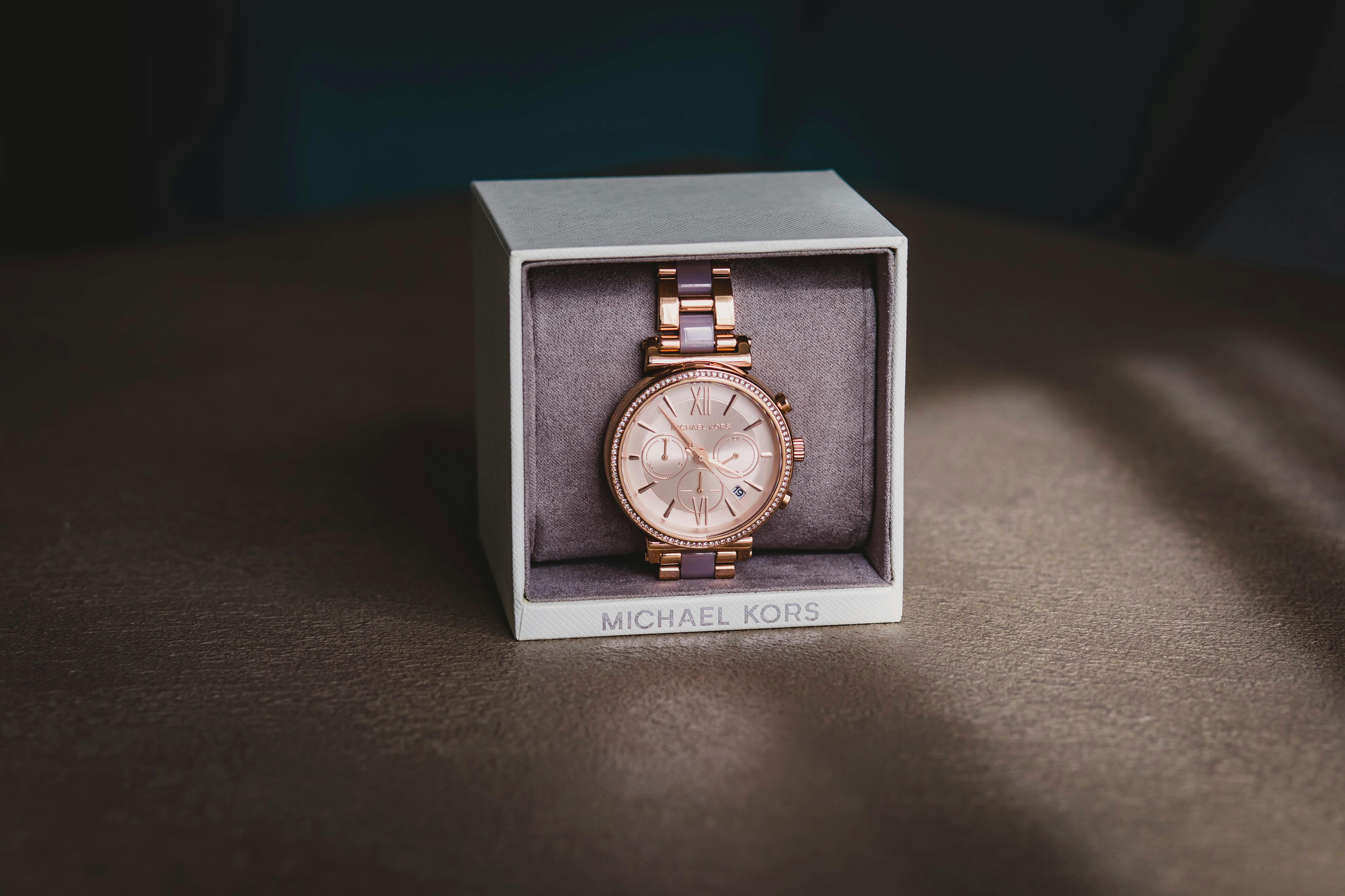 Individual watches offer better personalisation than matching couple sets.