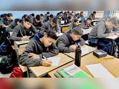 फिल्मों में स्कूल यूनिफॉर्म और लोगो के गलत इस्तेमाल पर केंद्रीय विद्यालय सख्त, जारी हुआ नोटिस