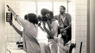 शाहरुख खान-मनोज बाजपेयी की वो 'गुमनाम' फिल्म, 38 साल बाद थिएटर में हुई रिलीज, SRK थे जूनियर आर्टिस्ट, एक्ट्रेस को कहा था- मैम