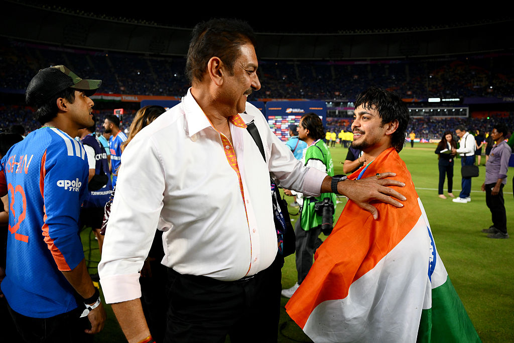 After 'Dhoni Finishes Off In Style', Shastri's Epic Fail In T20 WC Commentary