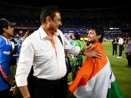 After "MS Dhoni Finishes Off In Style", Ravi Shastri's Epic Fail In T20 World Cup Final Commentary