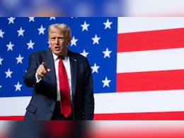 Panel Reviewing Trump's White House Ballroom Project Gets Earful From Public Opposing It